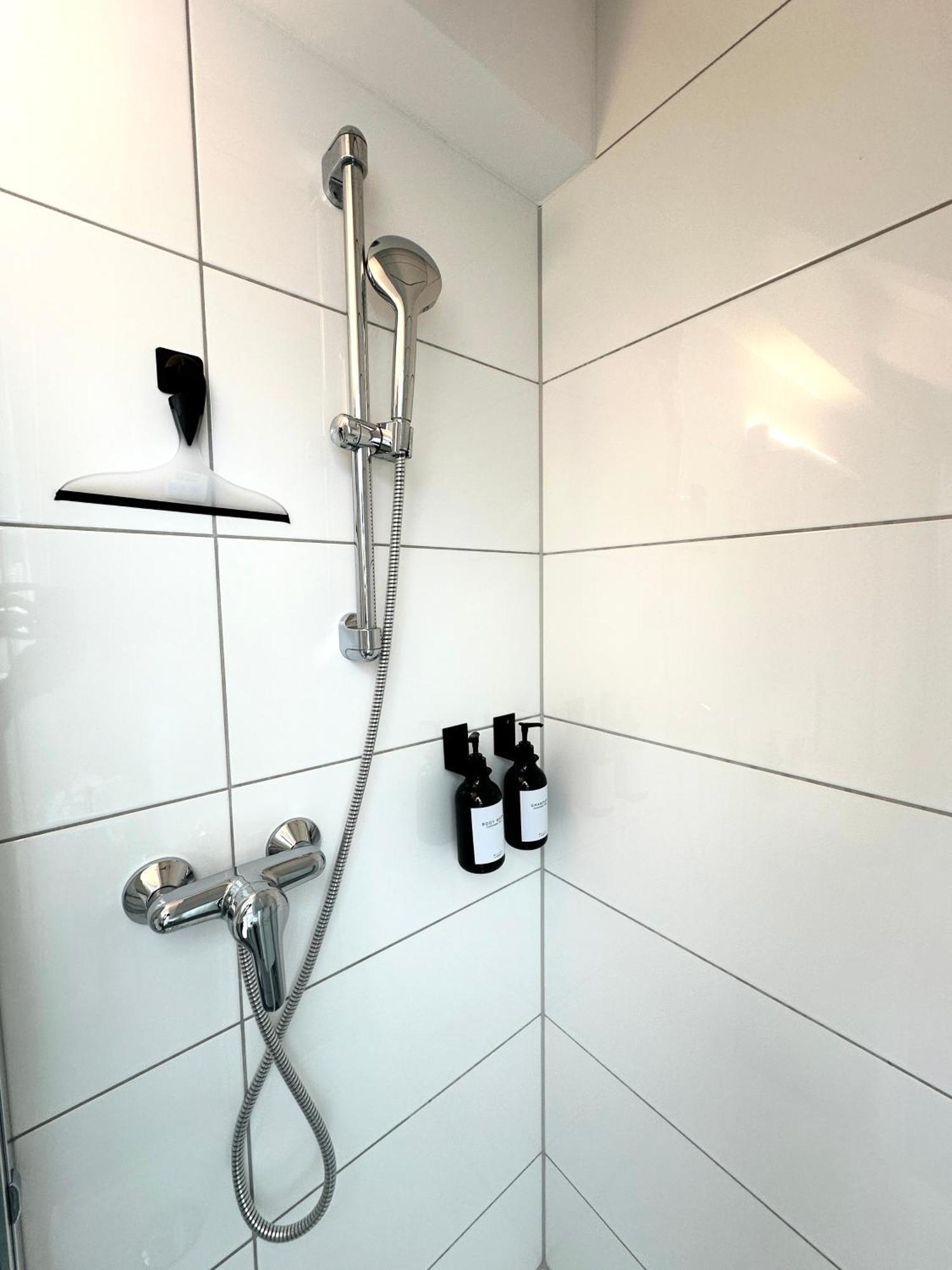 Zentrale Wohnung Mit Dachterasse Bregenz Exteriör bild