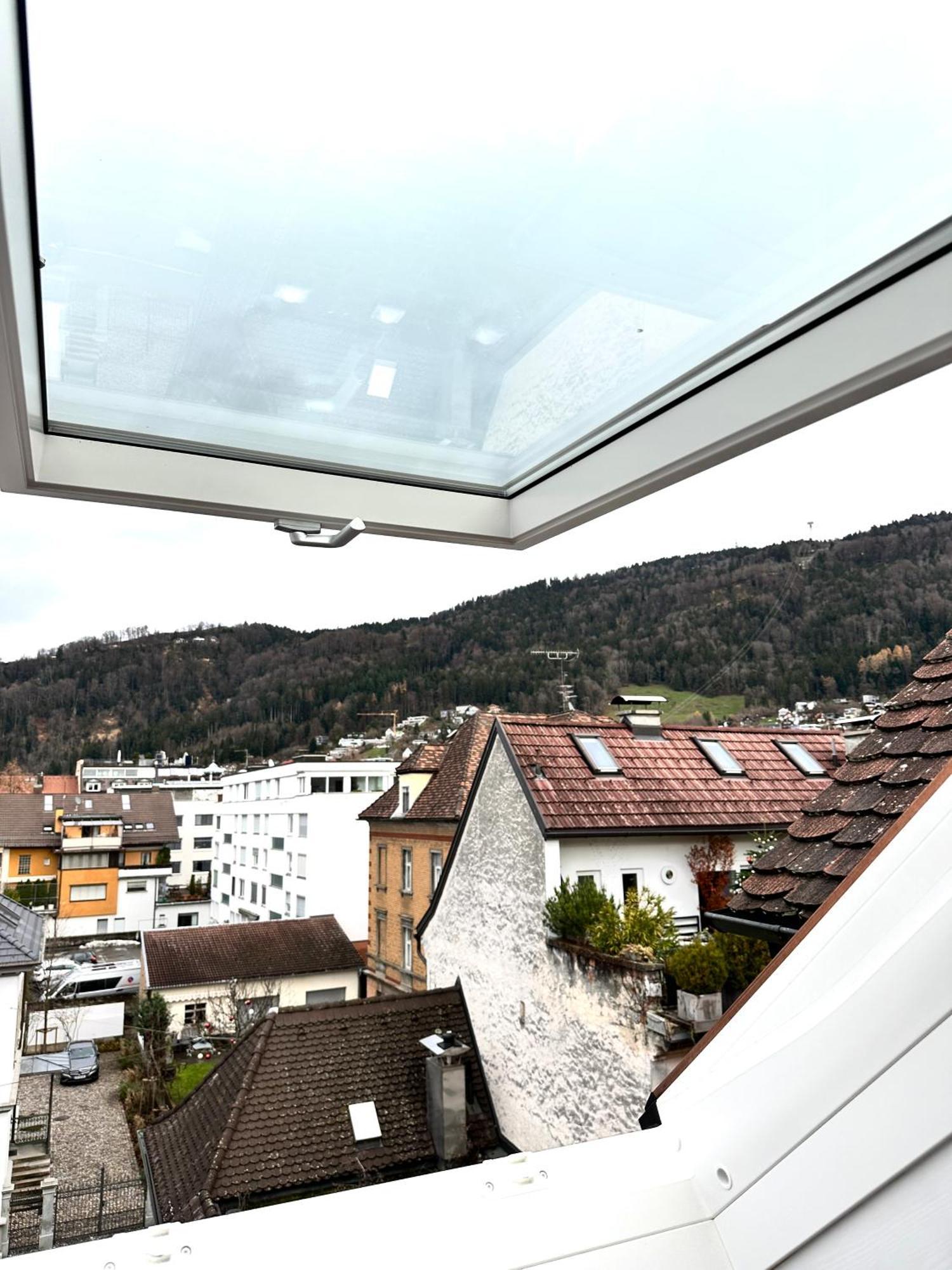Zentrale Wohnung Mit Dachterasse Bregenz Exteriör bild
